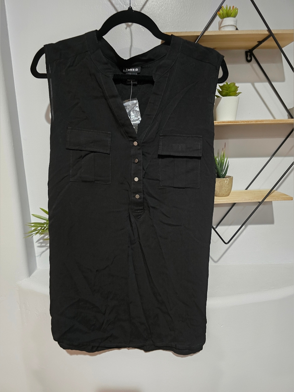 Harper Challis Pullover Sleeveless Blouse (D6-19)